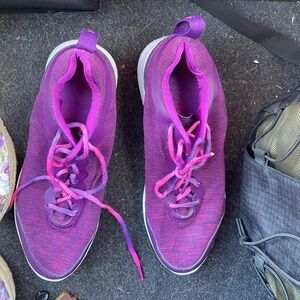 Vionic purple fyn womens walking shoes